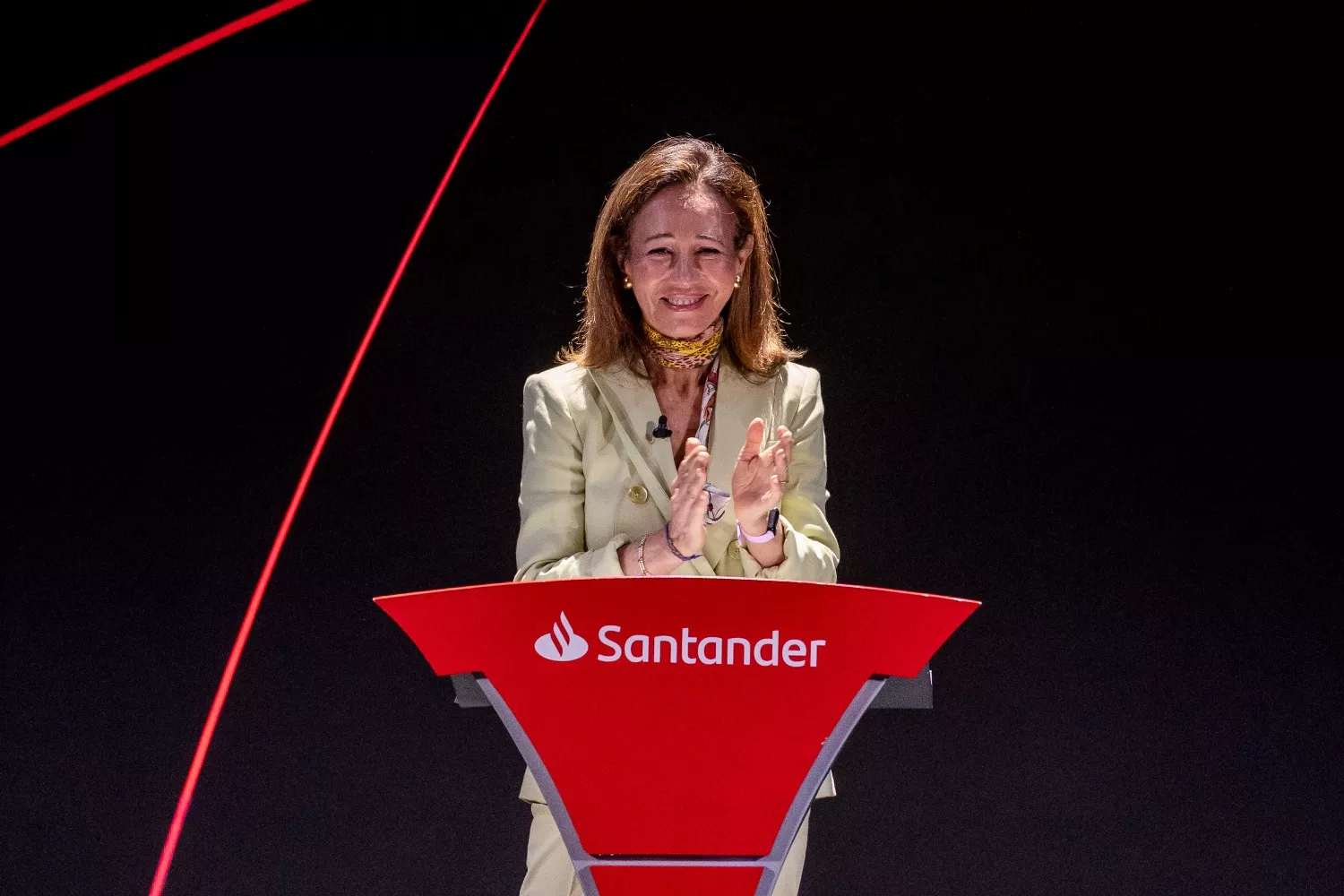 La presidenta de Banco Santander, Ana Botín / A. Pérez Meca - EP