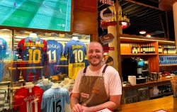 Nacho, director del bar argentino más futbolero de España: "Tenemos las 180 sillas reservadas para la final"