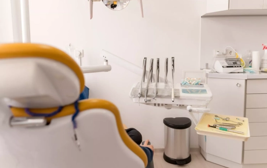 Una persona en el dentista / PEXELS Una persona en el dentista / PEXELS