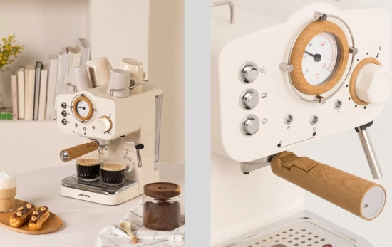 Una cafetera de la marca / CREATE Una cafetera de la marca / CREATE