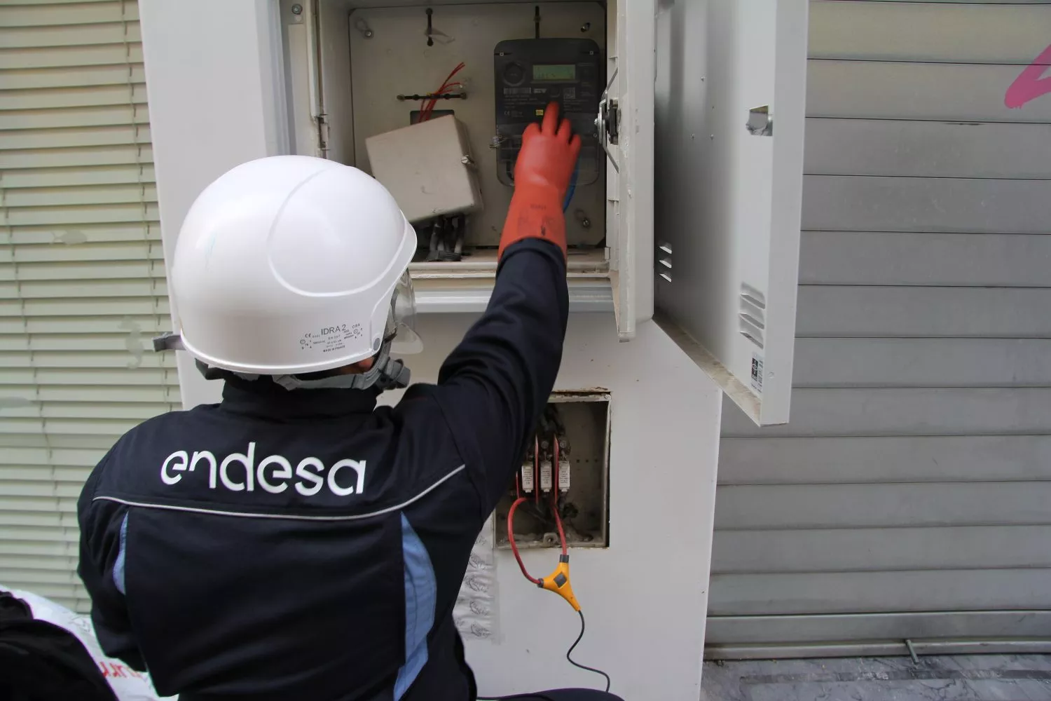 Imagen de archivo de un operario de Endesa   ENDESA   EP