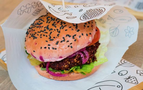 Una veggie burger / PEXELS