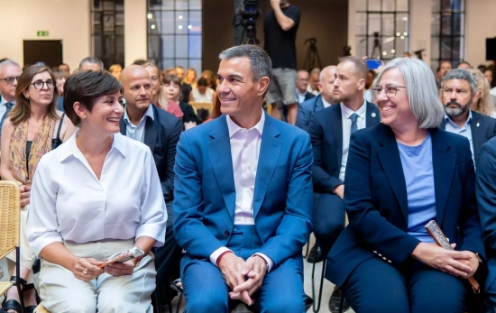 El presidente del Gobierno, Pedro Sánchez, acompañado por la ministra de vivienda, Isabel Rodríguez, El presidente del Gobierno, Pedro Sánchez, acompañado por la ministra de vivienda, Isabel Rodríguez,