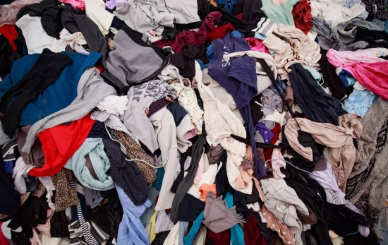 Cúmulo de ropa / PEXELS Cúmulo de ropa / PEXELS