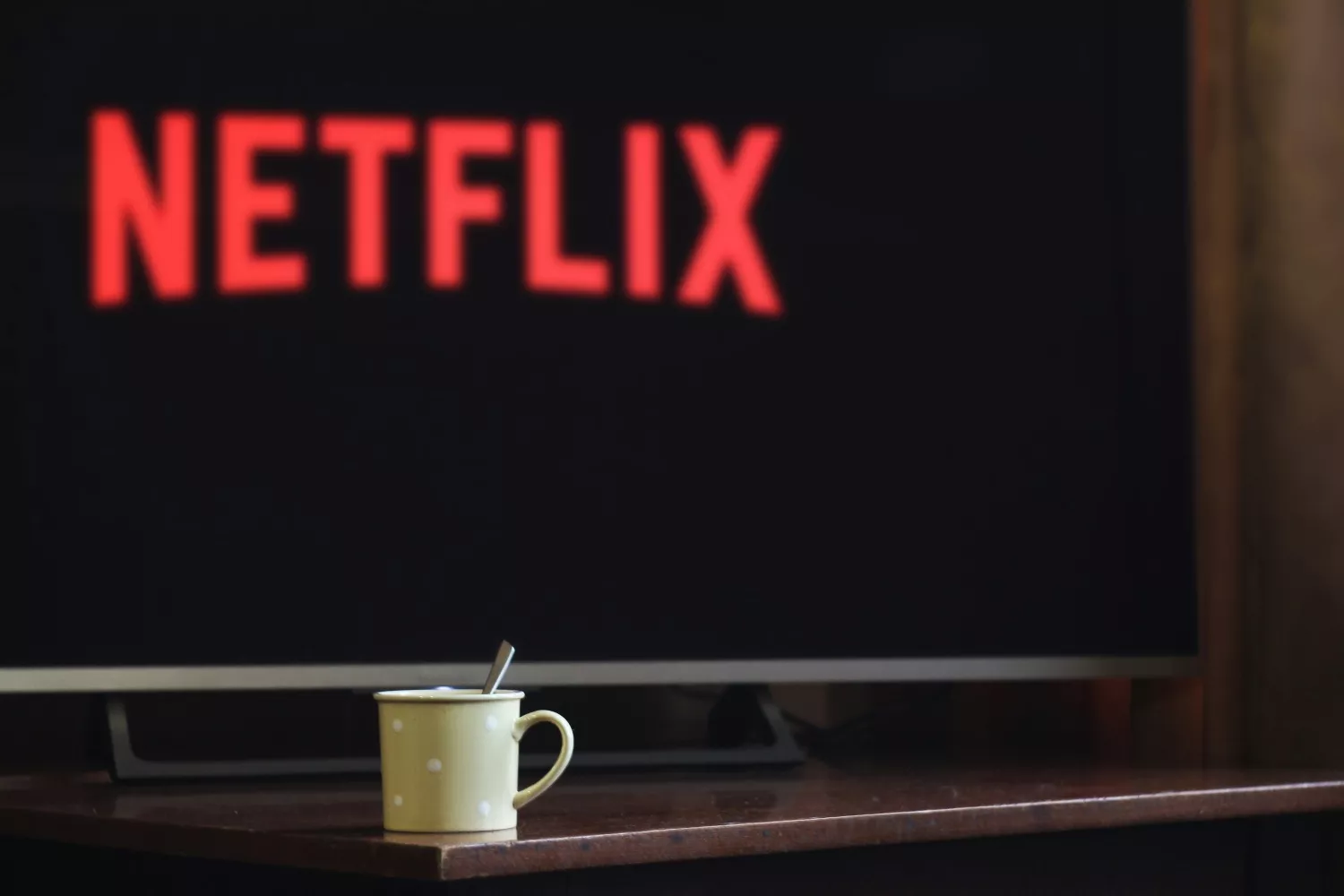 Un televisor con el logo de Netflix / UNSPLASH