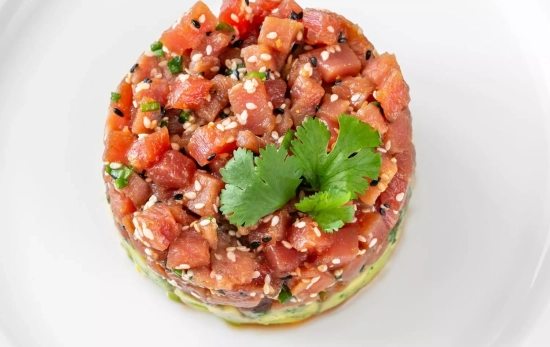 Tartar de atún/ CANVA Tartar de atún/ CANVA