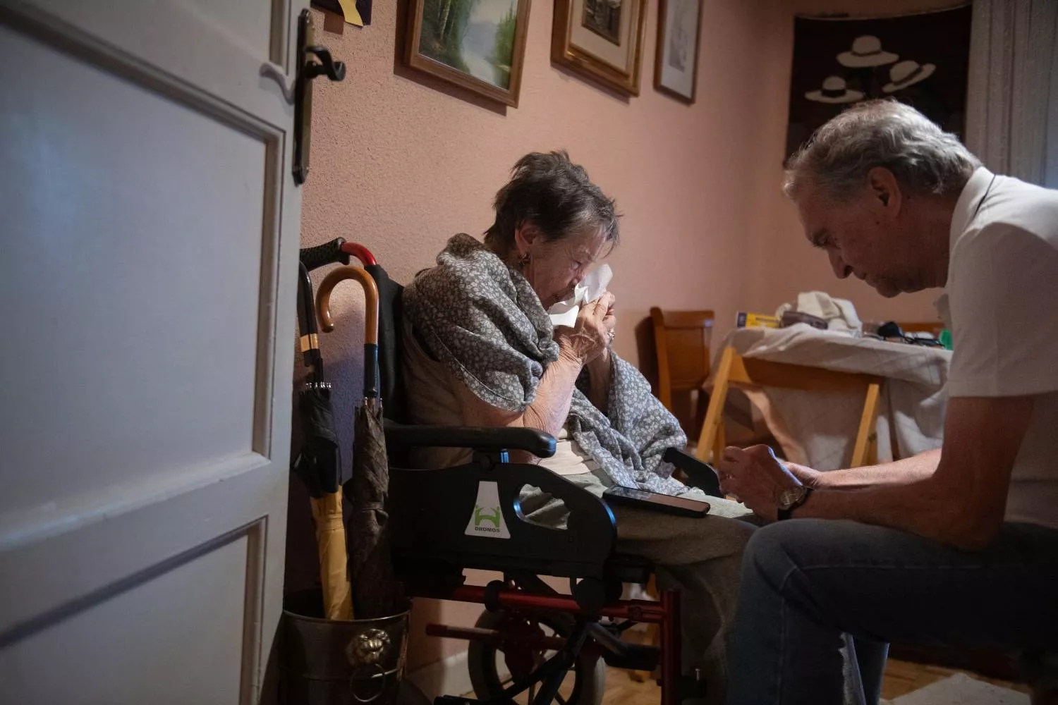 Maricarmen espera en su casa a que se ejecute o se impida el desahucio