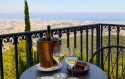 Un hotel de Barcelona convierte su terraza en un mirador exclusivo para ver el Piromusical de La Mercè