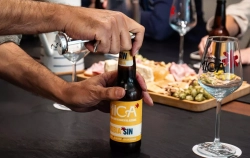 Así brilla Mica, la cerveza burgalesa sin alcohol, sin gluten y baja en calorías