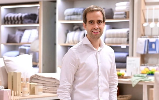 Jordi Codony en una de las nuevas tiendas de Textura / CEDIDA Jordi Codony en una de las nuevas tiendas de Textura / CEDIDA