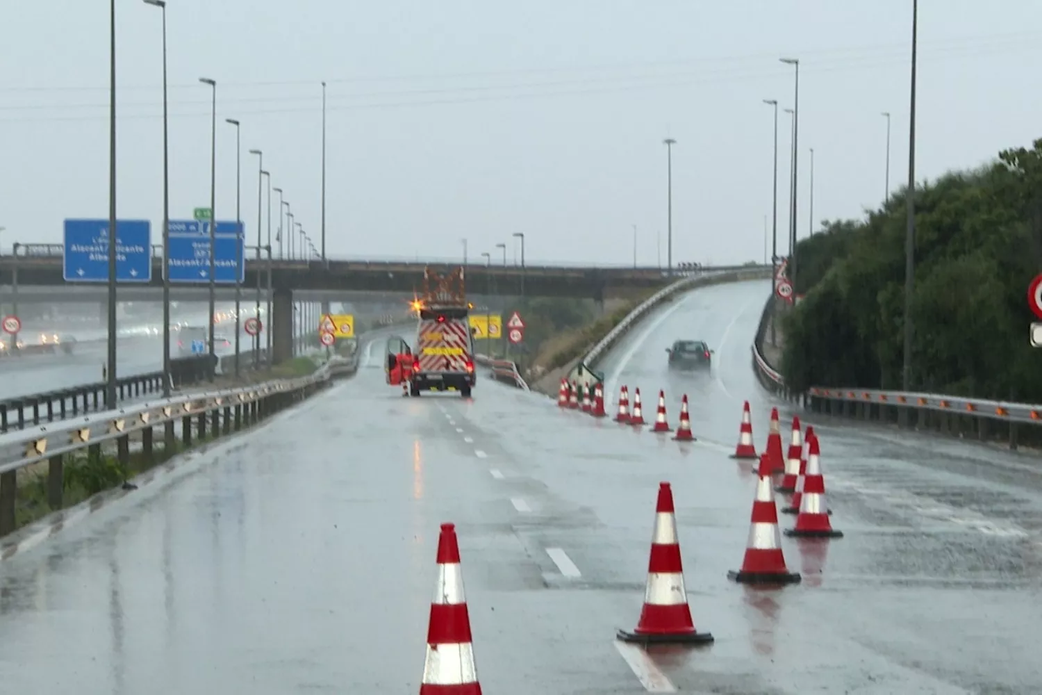Desvío en la carretera A 7 en la provincia de Valencia / EP