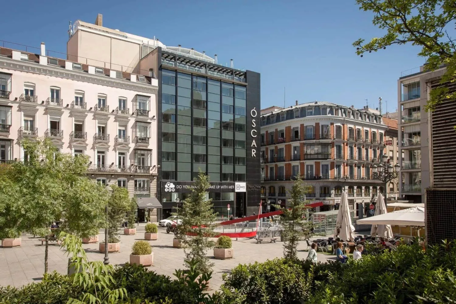 El hotel Room Mate Óscar en la plaza Pedro Zerolo de Madrid / ROOM MATE HOTELS