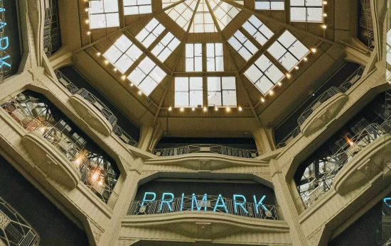 Edifício da Primark / UNSPLASH Edifício da Primark / UNSPLASH