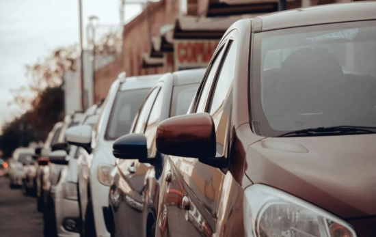 Carros / PEXELS