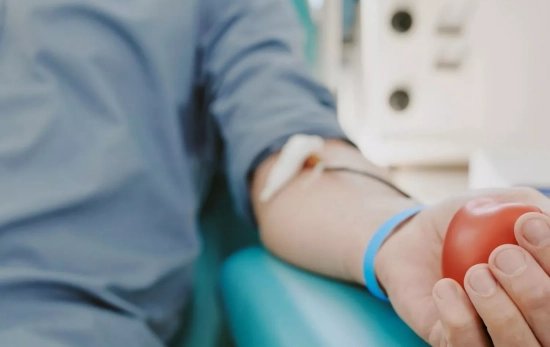 Un donante de sangre/ CANVA Un donante de sangre/ CANVA