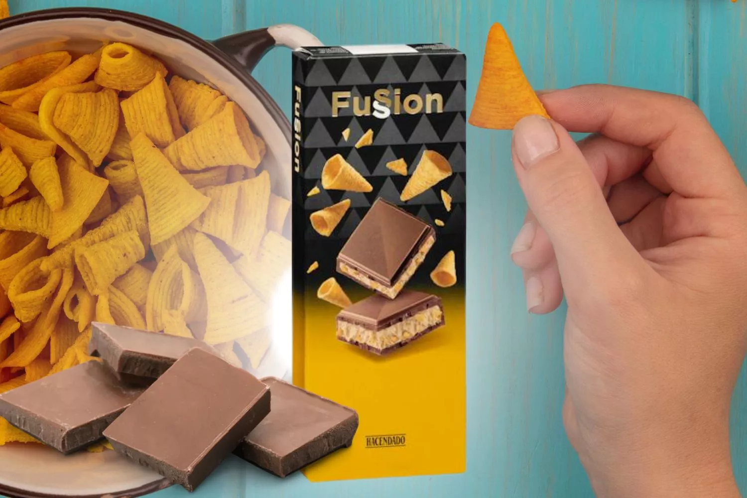 La nueva tableta de Mercadona de chocolate, beicon y queso / Fotomontaje CONSUMIDOR GLOBAL