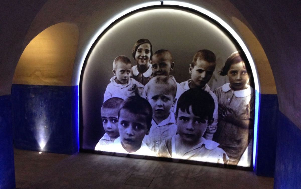 El refugio antiaéreo de la Guerra Civil para niños que se encuentra en el subsuelo del patio del Ayuntamiento de Valencia