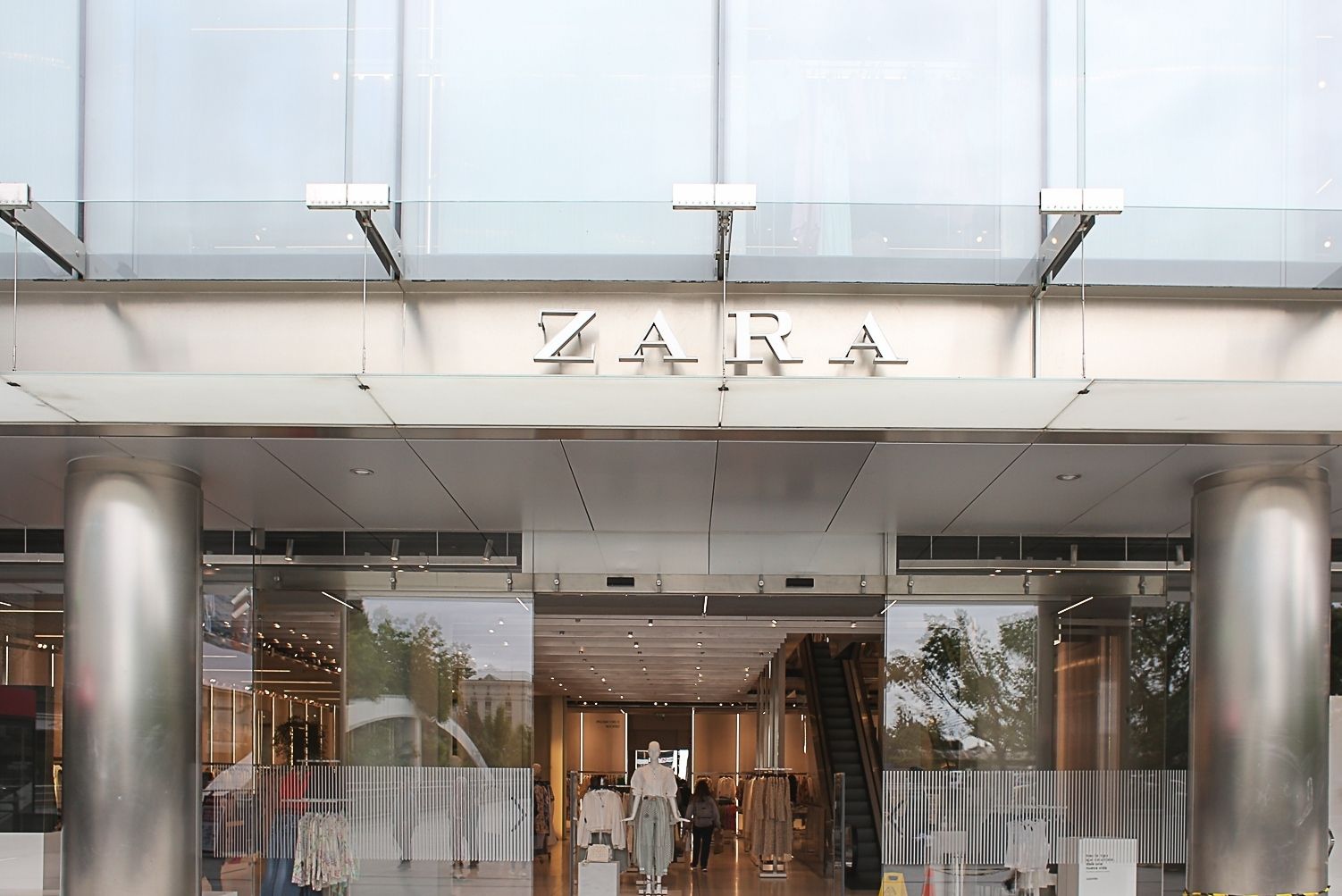 Consistente componente Seguro El truco para comprar ropa de Zara si no está en la app