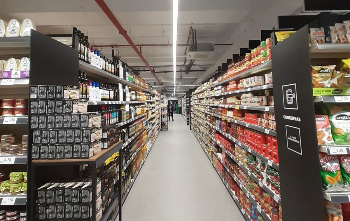 El pasillo de un supermercado BM / CG