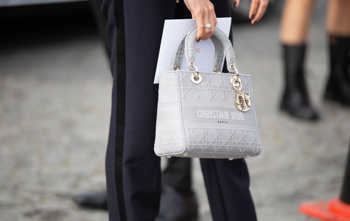 Un bolso de Christian Dior / UNSPLASH