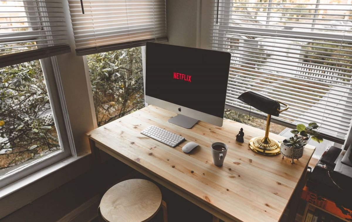 Un escritorio con Netflix / UNSPLASH
