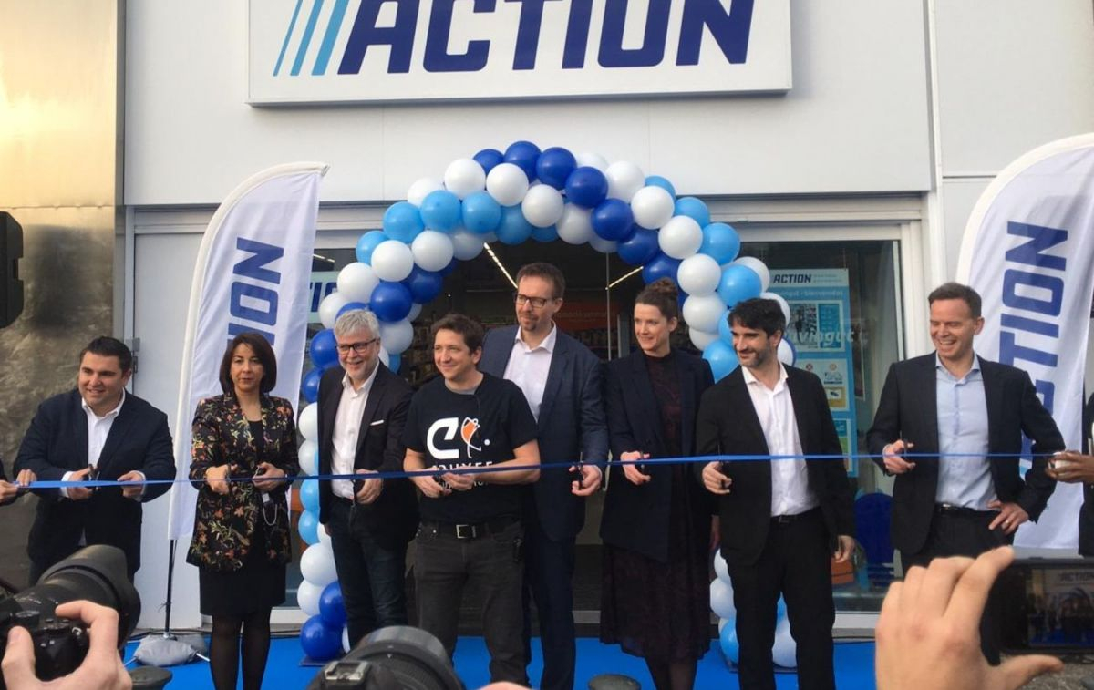 Varios directivos de Action inauguran la primera tienda en España / CG